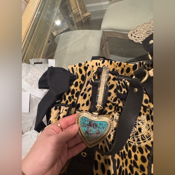 Vintage Juicy Couture Leopard Print Daydreamer Velour Bag Black y2k - Picture 17 of 17